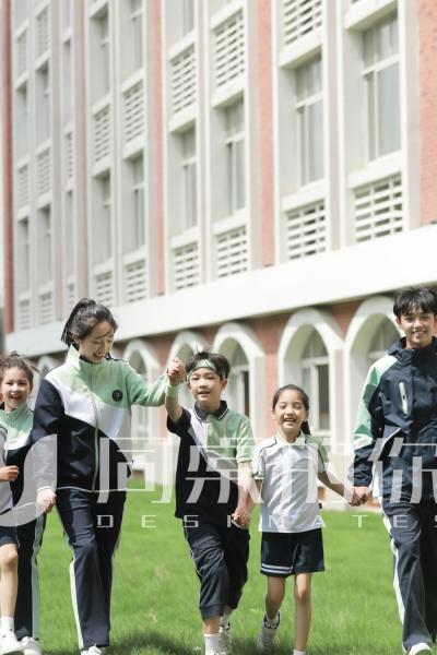 從產(chǎn)品到品牌，同桌的你校服憑什么成為加盟優(yōu)選廠家?